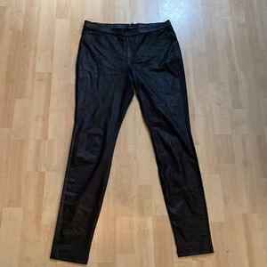 HUE LEATHERETTE LEGGINGS SNAKE PRINT BLACK MEDIUM